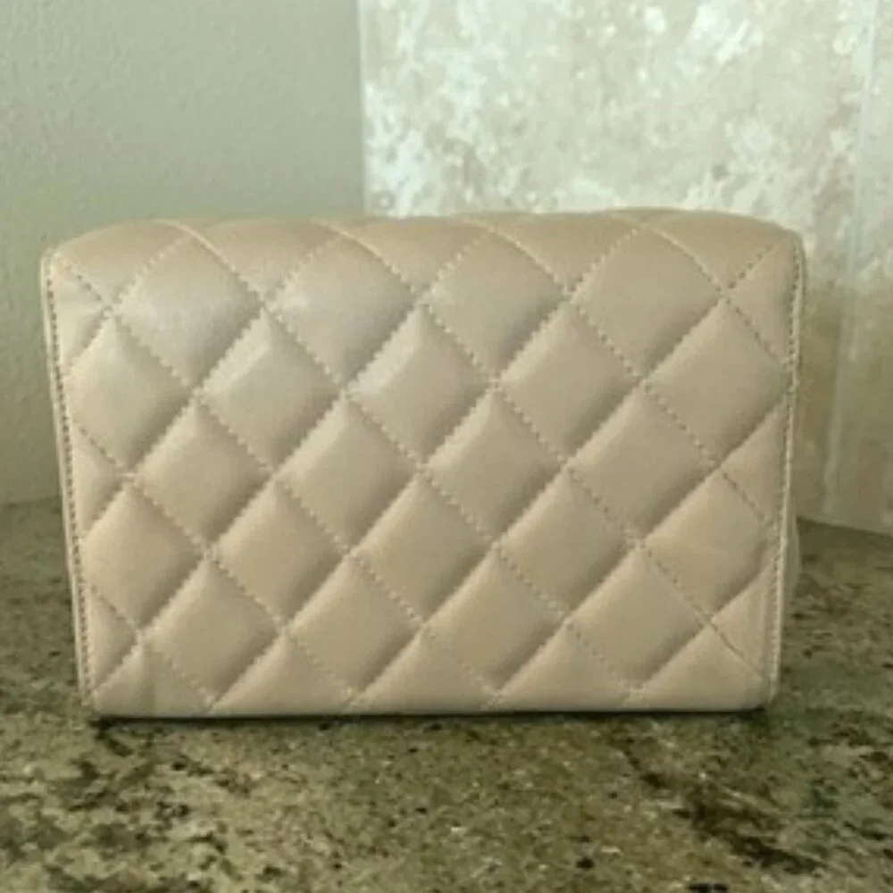 St John Collection Leather Crossbody/Clutch Quilted Handbag-Cream - Picture 3 of 10